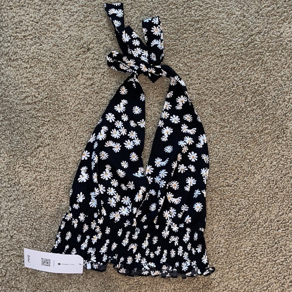 ROMWE new floral wrap crop top - Picture 2 of 3